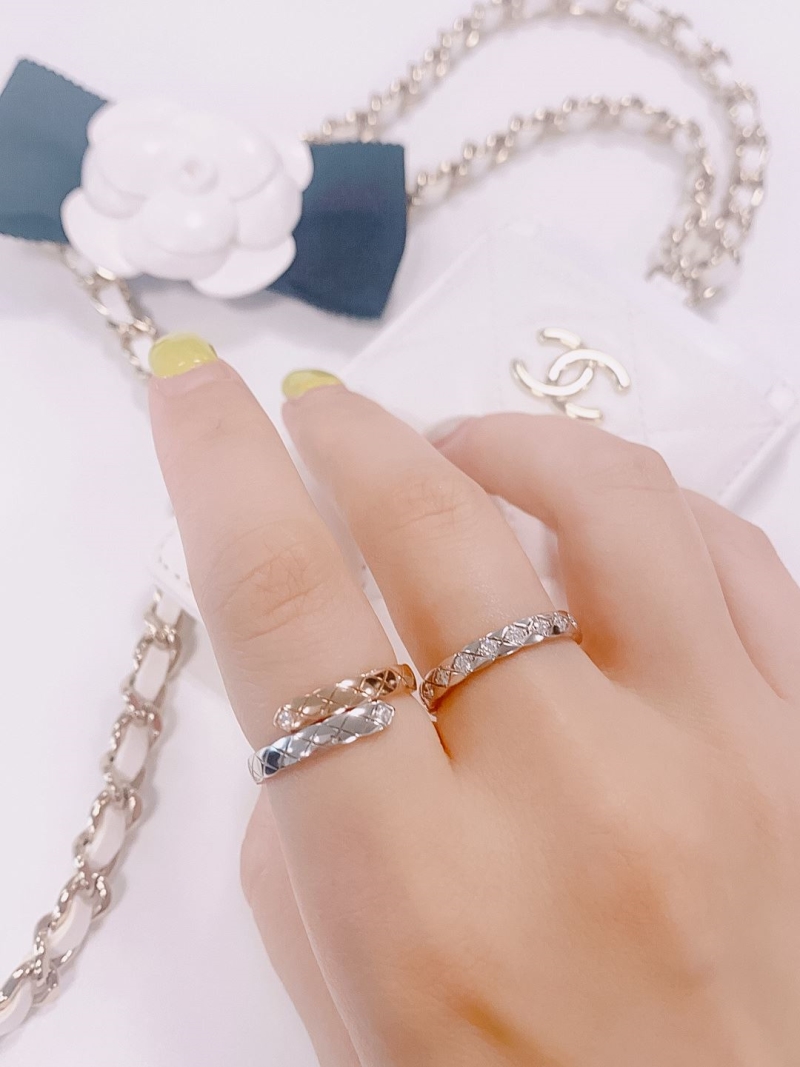 Ch**el rings